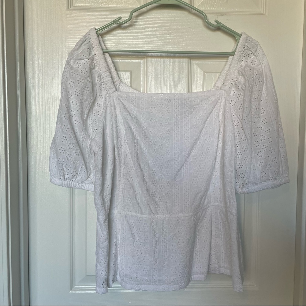 Ann Taylor Factory Lined White Eyelet Lace Coquette Peplum Blouse Size 16